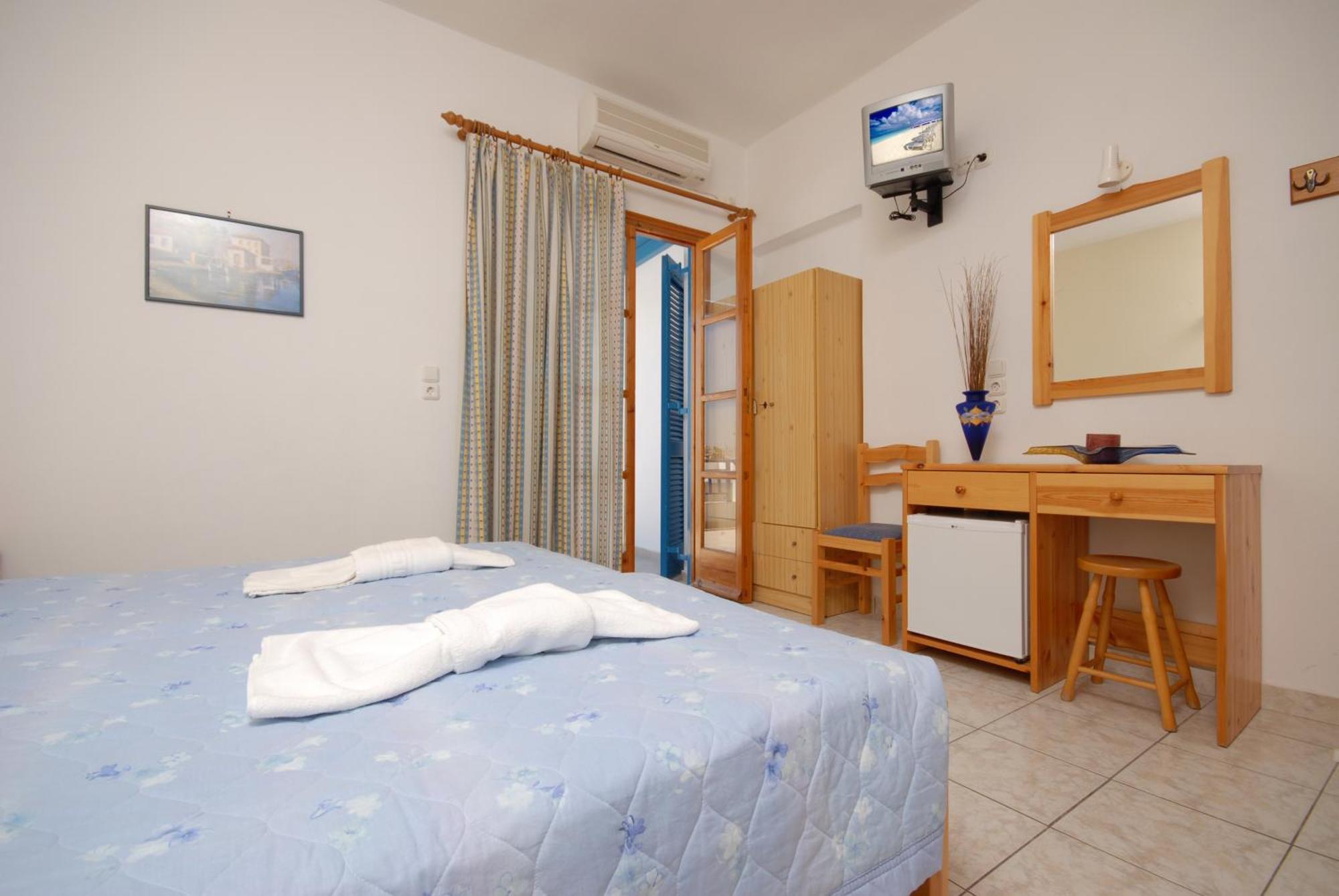 Hotel Zeus Naxos City Exterior photo